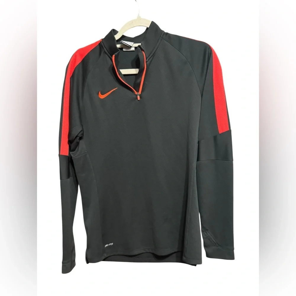 Nike Women’s Dri-FIT 1/4 Zip Training Top Black with Red Accents Sz M - Picture 7 of 8